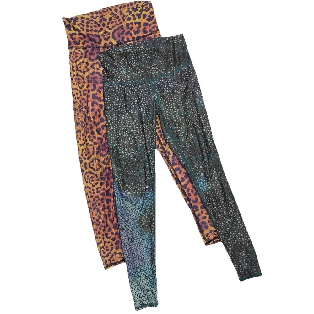 2 PAIR of Teeki Women's MEDIUM Pattern Super Soft Leggings Cheetah & Starry
